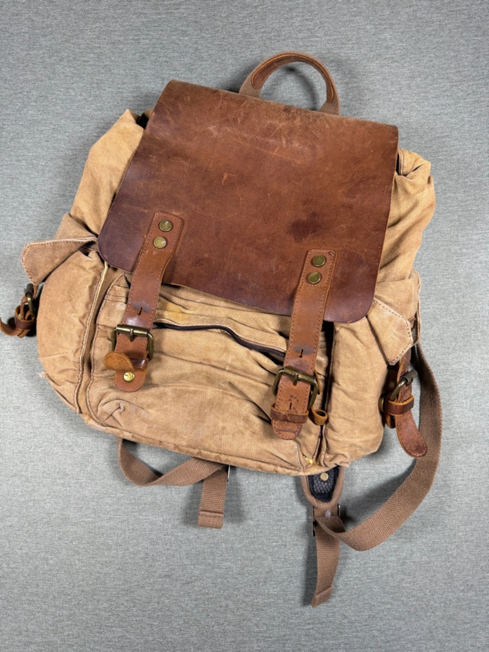 Canvas and Leather Men’s Backpack